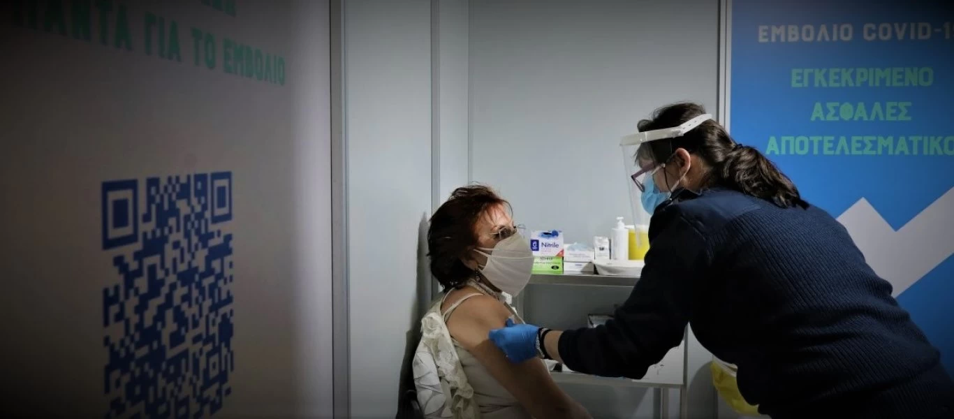 Βίντεο: Ποιοι κυβερνητικοί και πότε διαβεβαίωναν τους Έλληνες πολίτες ότι το εμβόλιο της AstraZeneca «ήταν ασφαλές»